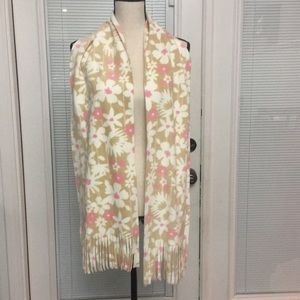 Old Navy wide fleece scarf